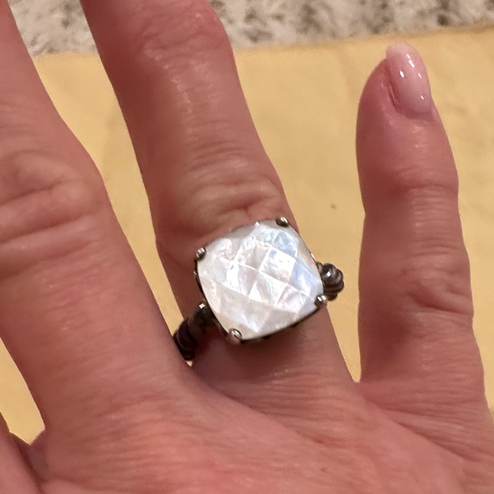 Elegant Silver and White Women's Ring